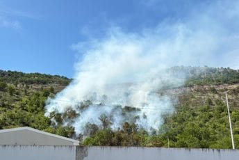 Požar na Bioču pod kontrolom, gase ga dvije ekipe vatrogasaca