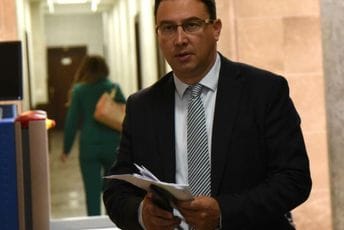 Bojović: Nezadovoljni smo što dijalog o srpskom, trobojci i državljanstvu još nije pokrenut