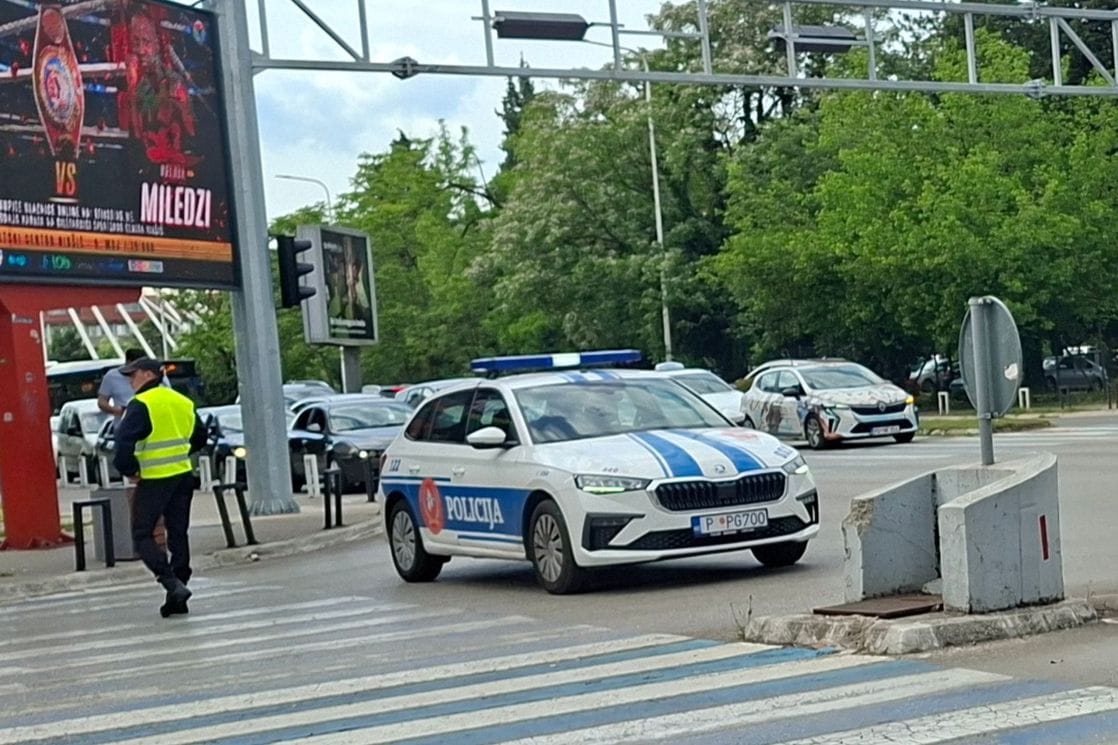 Podgorica: Mladić uhapšen zbog kokaina, stranac predat inspektorima