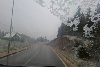 Na Žabljaku pada snijeg