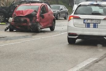 Sudar tri vozila kod Bara, povrijeđena jedna osoba