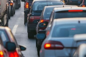 Opština Bar: Zastoje na magistralnom putu prouzrokovali radovi na presvlačenju asfalta, Uprava za saobraćaj nije obavijestila javnost o tome