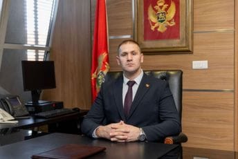 Šćepanović iznio detalje trostrukog ubistva: Ubica 24. avgusta komunicirao sa žrtvama, zloupotrijebio njihovo povjerenje