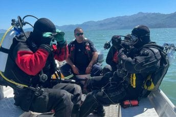 Potraga za danas okončana, ronioci će i sjutra pretraživati Skadarsko jezero; Mijalović: Loša vidljivost otežavala akciju Potraga za danas okončana, ronioci će i sjutra pretraživati Skadarsko jezero; Mijalović: Loša vidljivost otežavala akciju
