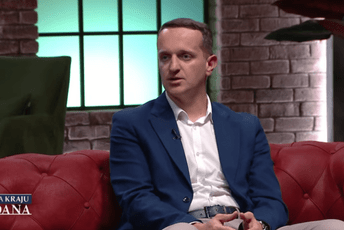 Đuričković: Evropskoj uniji i te kako jasno ko je na vlasti u Crnoj Gori Đuričković: Evropskoj uniji i te kako jasno ko je na vlasti u Crnoj Gori