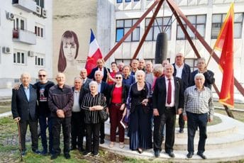 Delegacije SOBNOR-a i OBNOR-a položile vijenac na spomenik žrtvama bombardovanja Podgorice Delegacije SOBNOR-a i OBNOR-a položile vijenac na spomenik žrtvama bombardovanja Podgorice