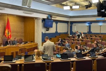 Za danas zakazane tri sjednice Skupštine: Pred poslanicima nekoliko zakonskih akata Za danas zakazane tri sjednice Skupštine: Pred poslanicima nekoliko zakonskih akata