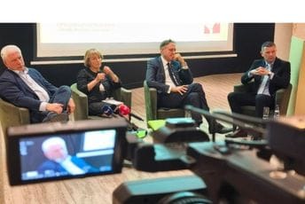 Tadić: Na Crnu Goru gledali smo kao na bastion demokratije; Pusić: Đukanovićeve zasluge za nezavisnost ogromne Tadić: Na Crnu Goru gledali smo kao na bastion demokratije; Pusić: Đukanovićeve zasluge za nezavisnost ogromne