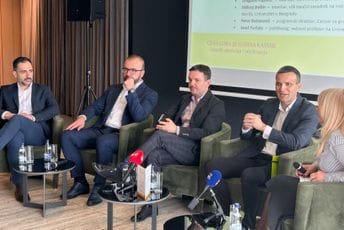 Bešlin: Srbija doživjela obnovu nezavisnosti Crne Gore kao svoj poraz; Papović: Identitetska pitanja nam neće riješiti EU, moramo sami Bešlin: Srbija doživjela obnovu nezavisnosti Crne Gore kao svoj poraz; Papović: Identitetska pitanja nam neće riješiti EU, moramo sami