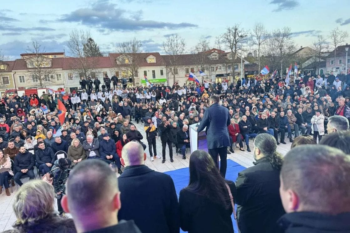 Za budućnost Nikšića: Muratović podržao vrijeđanje Amfilohija na dan Svetog Vasilija