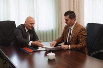 Obradović sa Muratovićem: Dijaspora će i dalje moći jednostavno da prijavi prebivalište u Crnoj Gori