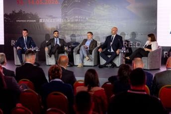 Radulović otkrio kada počinju radovi na auto-putu Mateševo - Andrijevica Radulović otkrio kada počinju radovi na auto-putu Mateševo - Andrijevica