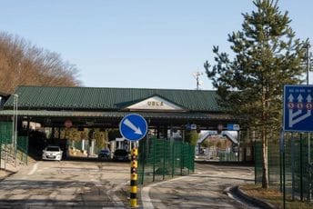 Pojačane tenzije: Slovačka zatvorila granicu sa Ukrajinom Pojačane tenzije: Slovačka zatvorila granicu sa Ukrajinom