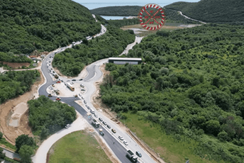 Leković: Bulevar Tivat-Jaz pod asfaltom do početka ljetnje turističke sezone (VIDEO)