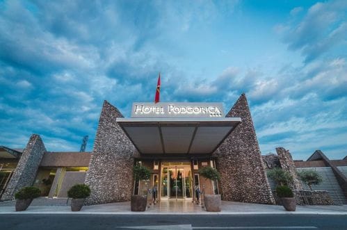 Hotel Podgorica: Policija nas konstantno pretresa, upada u sobe i to se ponavlja iako ništa nijesu našli