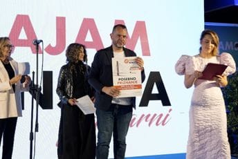 Završen Sajam knjiga u Podgorici: Nagrada za izdavački poduhvat Arhipelagu, najbolje opremljen štand imala - Skupština Crne Gore Završen Sajam knjiga u Podgorici: Nagrada za izdavački poduhvat Arhipelagu, najbolje opremljen štand imala - Skupština Crne Gore