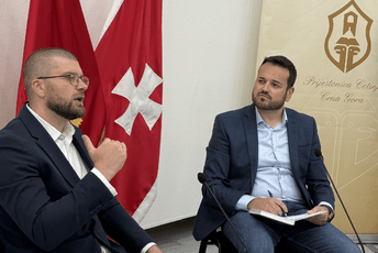 Batrićević: Doba ekstrema u svijetu pripada prošlosti, ali u Crnoj Gori i dalje traje Batrićević: Doba ekstrema u svijetu pripada prošlosti, ali u Crnoj Gori i dalje traje
