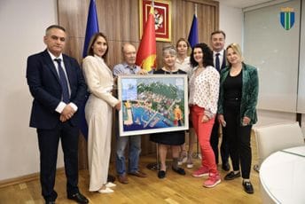 Spičanović ugostila Gerasimenka: Uručen poklon povodom 20 godina od obnove nezavisnosti (FOTO)