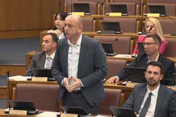 Knežević: Pripremite trobojke iz 2006. jer će nam ubrzo trebati