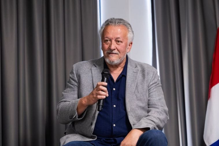 Nemojte nas više braniti! Nemojte nas više braniti!