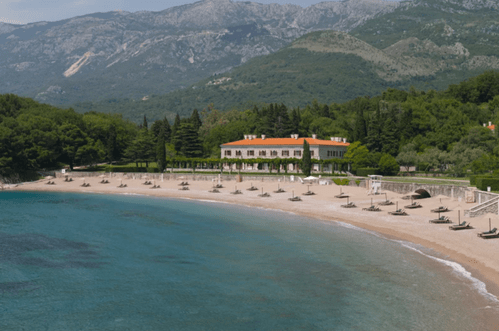 Vila „Miločer“ rezervisana do 1. jula, Sveti Stefan najtraženiji među 40-ak Amanovih hotela