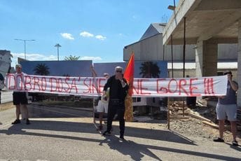Nadomak je cilja: Pljevljaka koji pješači iz Minhena dočekali u Danilovgradu