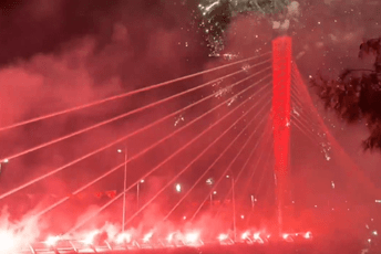 Pogledajte bakljadu i vatromet u Podgorici u susret Danu nezavisnosti (VIDEO)