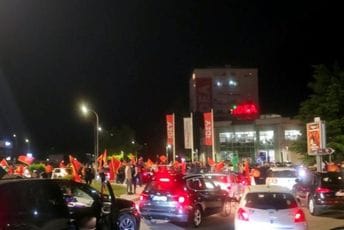 U susret 21. maju: Građani se okupili na ulicama Nikšića (VIDEO)