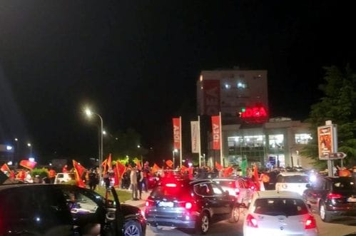 U susret 21. maju: Građani se okupili na ulicama Nikšića (VIDEO)