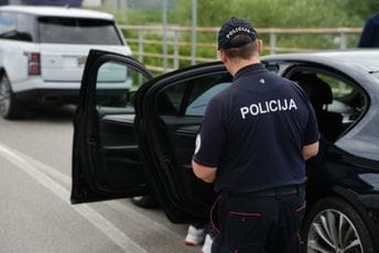 Državljanin Ukrajine uhapšen na graničnom prelazu Sukobin, oduzeto mu vozilo