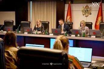 Zasjedao Savjet za reformu javne uprave; Dukaj: Test spremnosti države da građanima obezbijedi usluge u skladu sa EU standardima Zasjedao Savjet za reformu javne uprave; Dukaj: Test spremnosti države da građanima obezbijedi usluge u skladu sa EU standardima