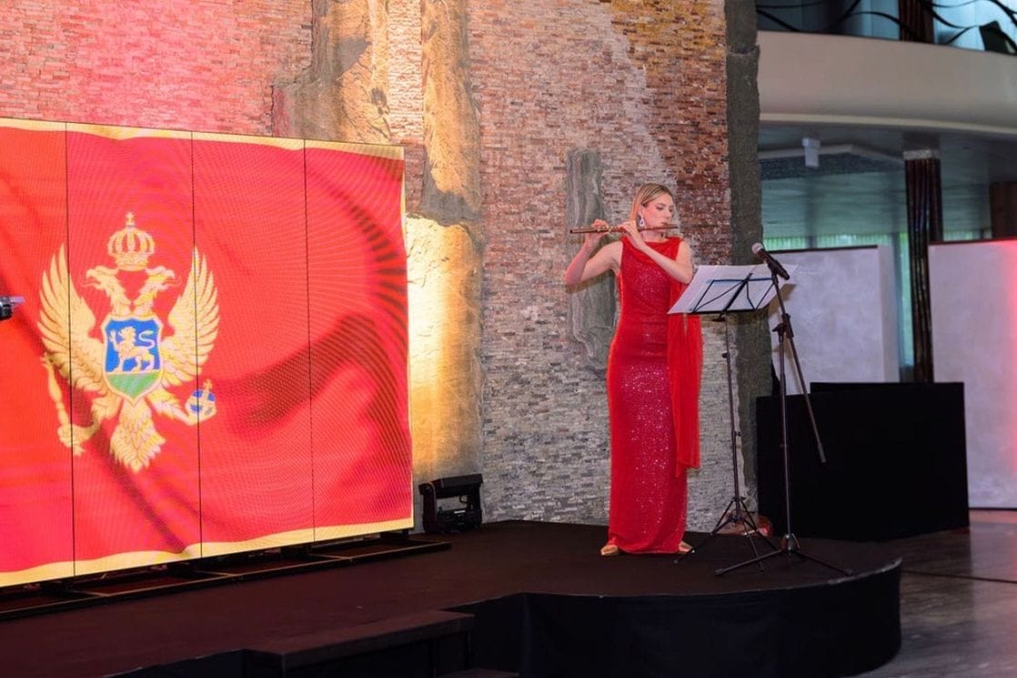 (FOTO) U Ženevi organizovana proslava povodom Dana obnove nezavisnosti Crne Gore