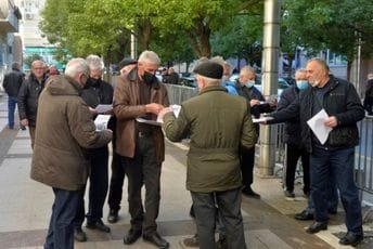 Protest dioničara "Radoja Dakića" sjutra ispred Vlade: Hoće da im se plati otuđena imovina