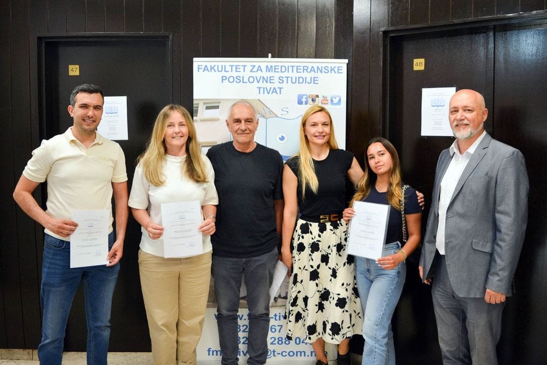 PKCG: Uručena uvjerenja turističkim vodičima u Tivtu