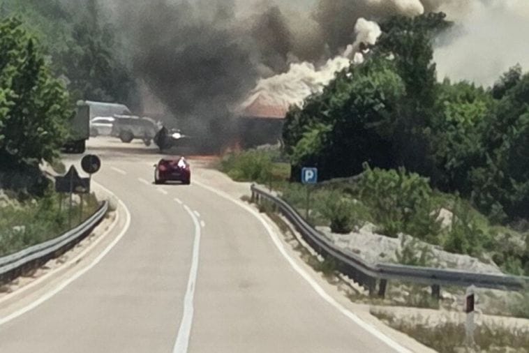 Izgorjela pečenjara restorana “Stara kuća” na Grahovu