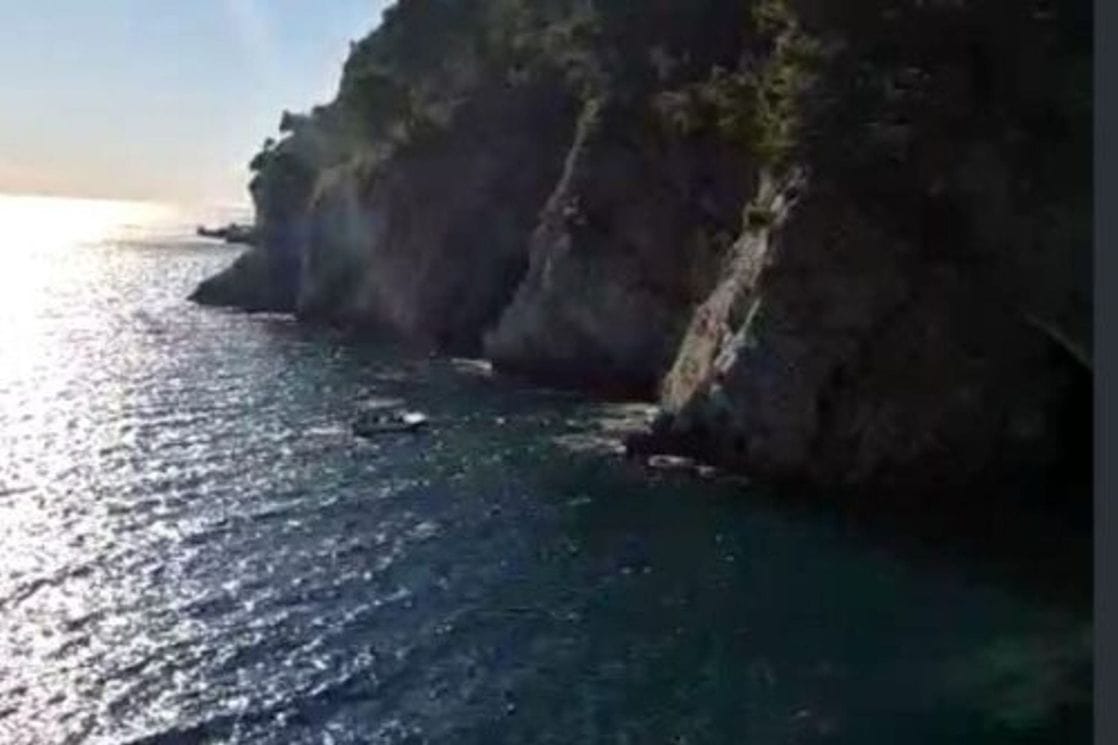 Tijelo francuskog državljanina pronađeno na stijenama između Petrovca i Perazića dola