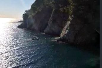 Tijelo francuskog državljanina pronađeno na stijenama između Petrovca i Perazića dola