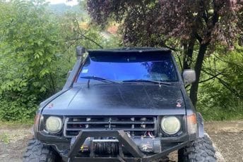 Bijelo Polje: Policija oduzela vozilo zbog sumnje da su na šasiji motora prepravljani brojevi Bijelo Polje: Policija oduzela vozilo zbog sumnje da su na šasiji motora prepravljani brojevi