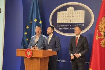 Živković: Sporne zakone izmijeniti, izabrati novog direktora RTCG; Šehović: Ne ucjenjujemo i ne divljamo, nudimo minimum Živković: Sporne zakone izmijeniti, izabrati novog direktora RTCG; Šehović: Ne ucjenjujemo i ne divljamo, nudimo minimum
