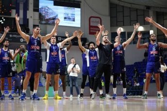 Budućnost Voli povela u finalnoj seriji: Pala i stotka, bljesak 'studenata' u drugom kvartalu nije bio dovoljan Budućnost Voli povela u finalnoj seriji: Pala i stotka, bljesak 'studenata' u drugom kvartalu nije bio dovoljan