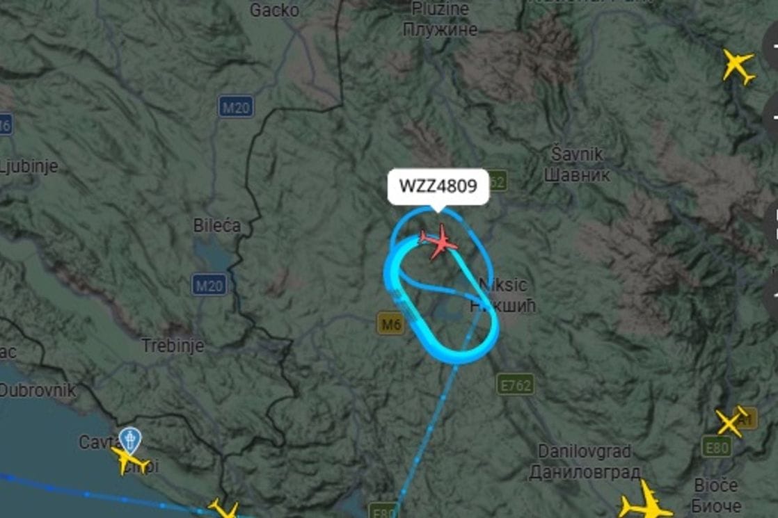 Avion iz Barselone kruži iznad Crne Gore