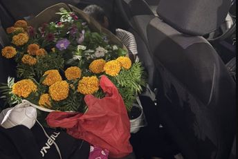 Ženu u autu prekrio prtljagom i cvijećem, pokušao da je izvede iz Crne Gore: Uhapšena jedna osoba