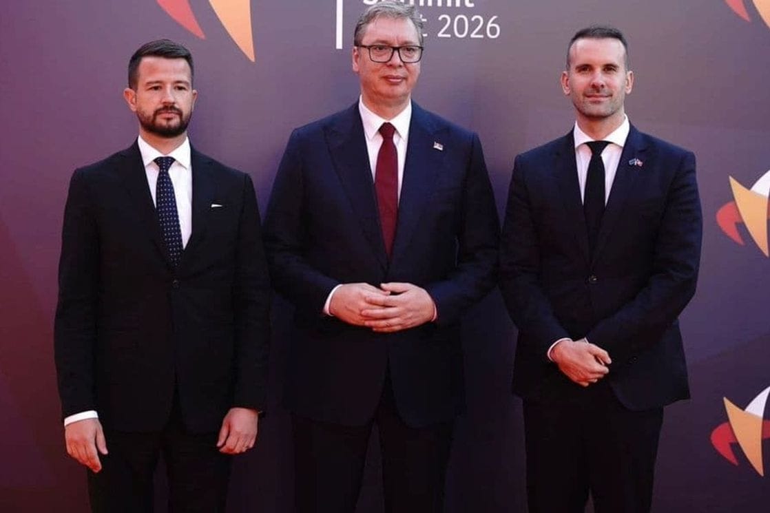 (FOTO) Vučić sa Milatovićem i Spajićem u Tivtu