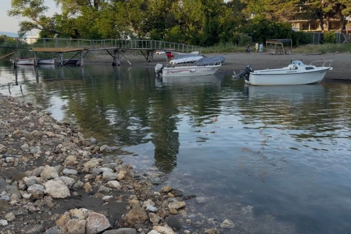 Ulcinj:  Naselje Đerane dočekalo sezonu sa fekalijama, mještani ogorčeni