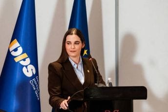 Radulović pita menadžment Budvanske rivijere: Đe su pare?
