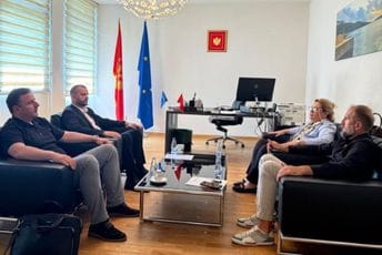 Butorović sa predstavnicima ruralnog turizma: Najvljena bolja saradnja i podrška legalnom poslovanju Butorović sa predstavnicima ruralnog turizma: Najvljena bolja saradnja i podrška legalnom poslovanju