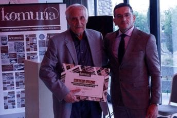 Vukiću Puleviću uručena godišnja nagrada časopisa Komuna: Imponuje mi što nisam zaboravljen