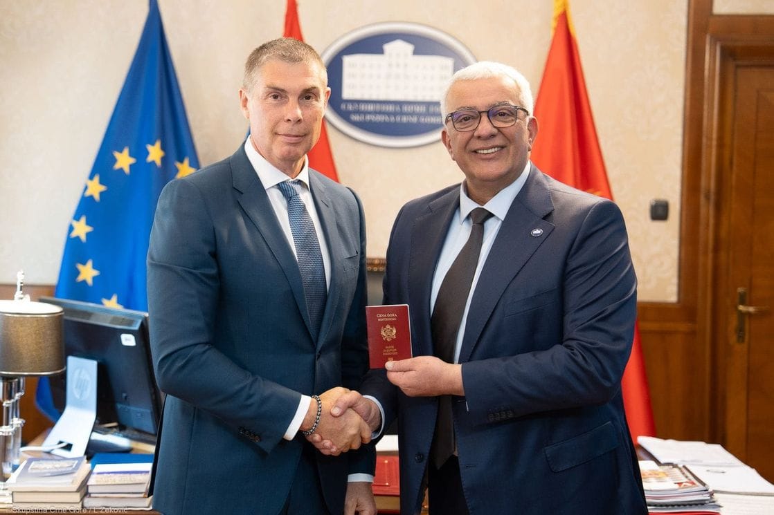 Mandić čestitao Aleksandru Klemenku dobijanje paso