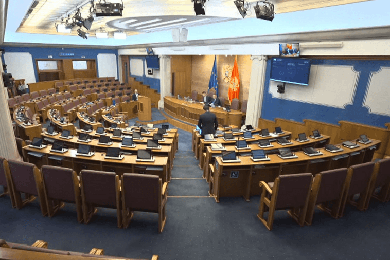 Vuković: Ne možete u Zagreb, nije Vas bilo ni u Tivtu, jer svi znaju šta radite; Ivanović: Plasirate neistine i poluinformacije