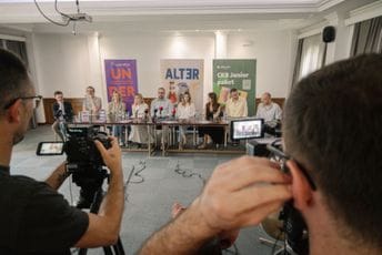 „Planina“ večeras otvara UnderhillFest; Glomazić: Žene su istinski heroji naše istorije i planine koje su nosile porodice „Planina“ večeras otvara UnderhillFest; Glomazić: Žene su istinski heroji naše istorije i planine koje su nosile porodice